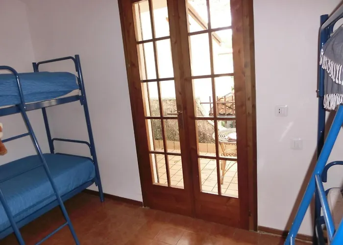 Welcoming In * Μπιμπιόνε